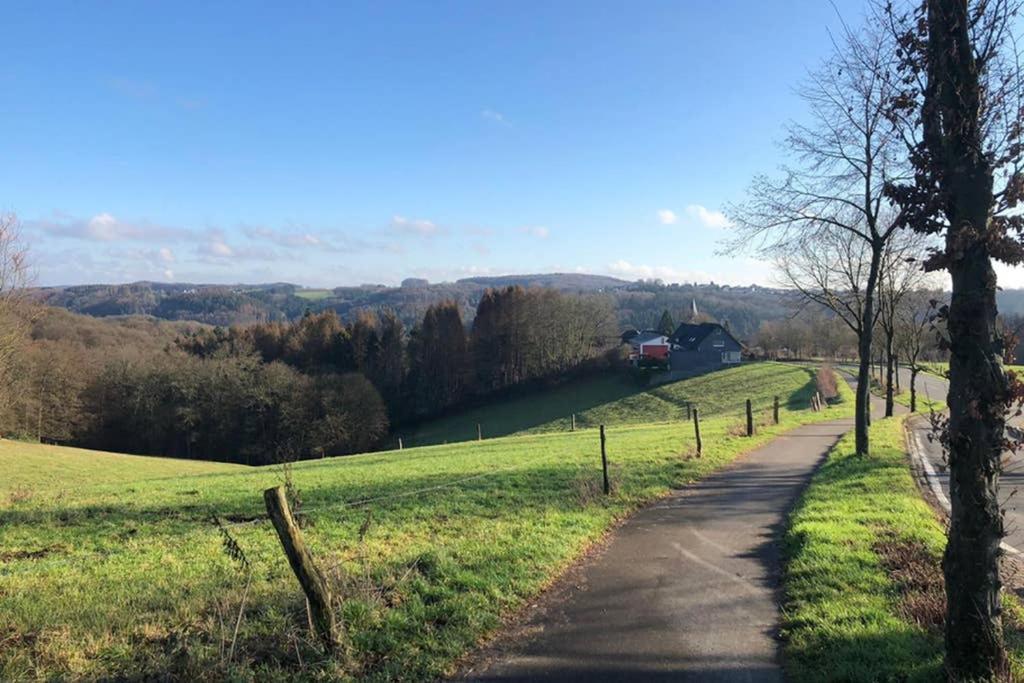 Ferienwohnung Und Monteurwohnung Matthies Naehe Koeln 30Km Кюртен Екстер'єр фото